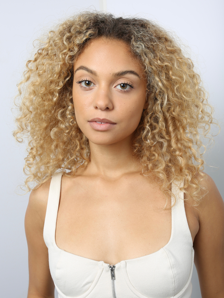 Chloe Belle I