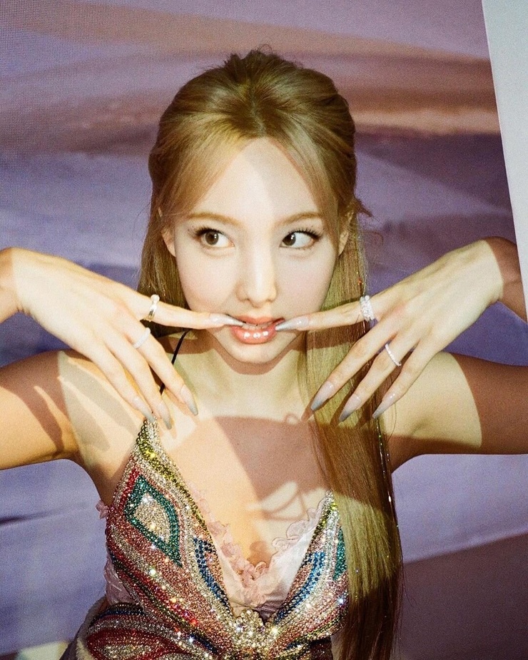 Im Nayeon