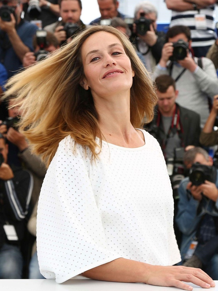 Cécile De France