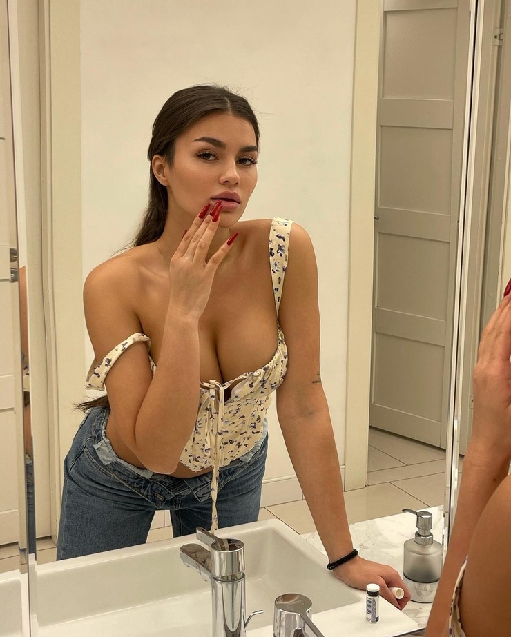 Valeriya Bearwolf Valeriya Bearwolf