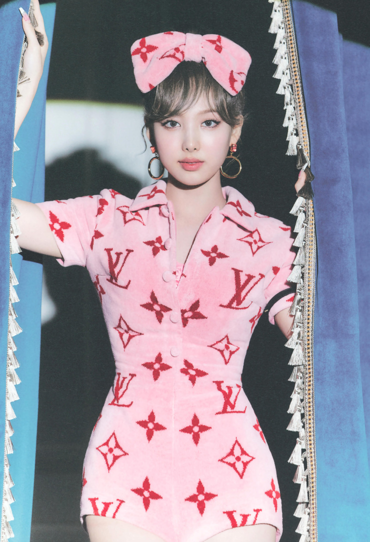 Im Nayeon