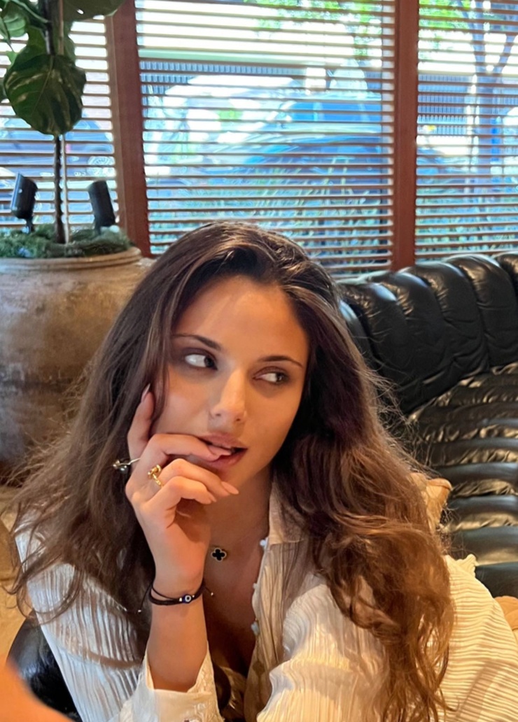 Carina Zavline