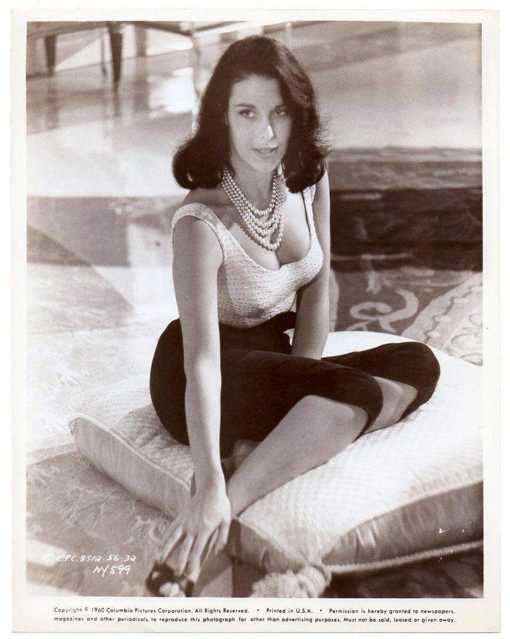 Marie Devereux