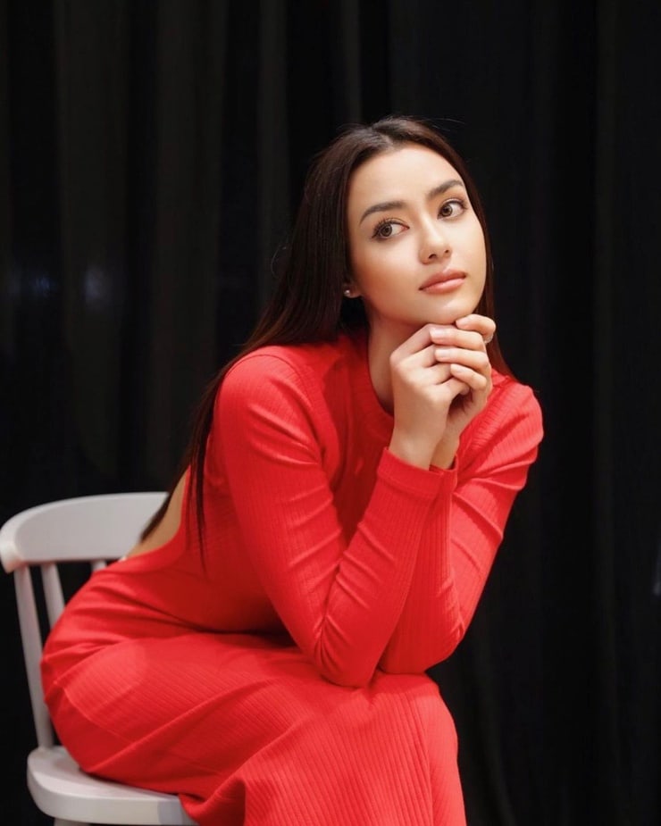 Amanda Obdam