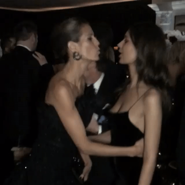 Emily Ratajkowski Emily Ratajkowski