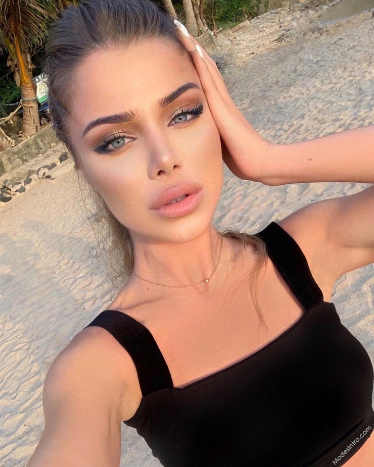 Alexa stel