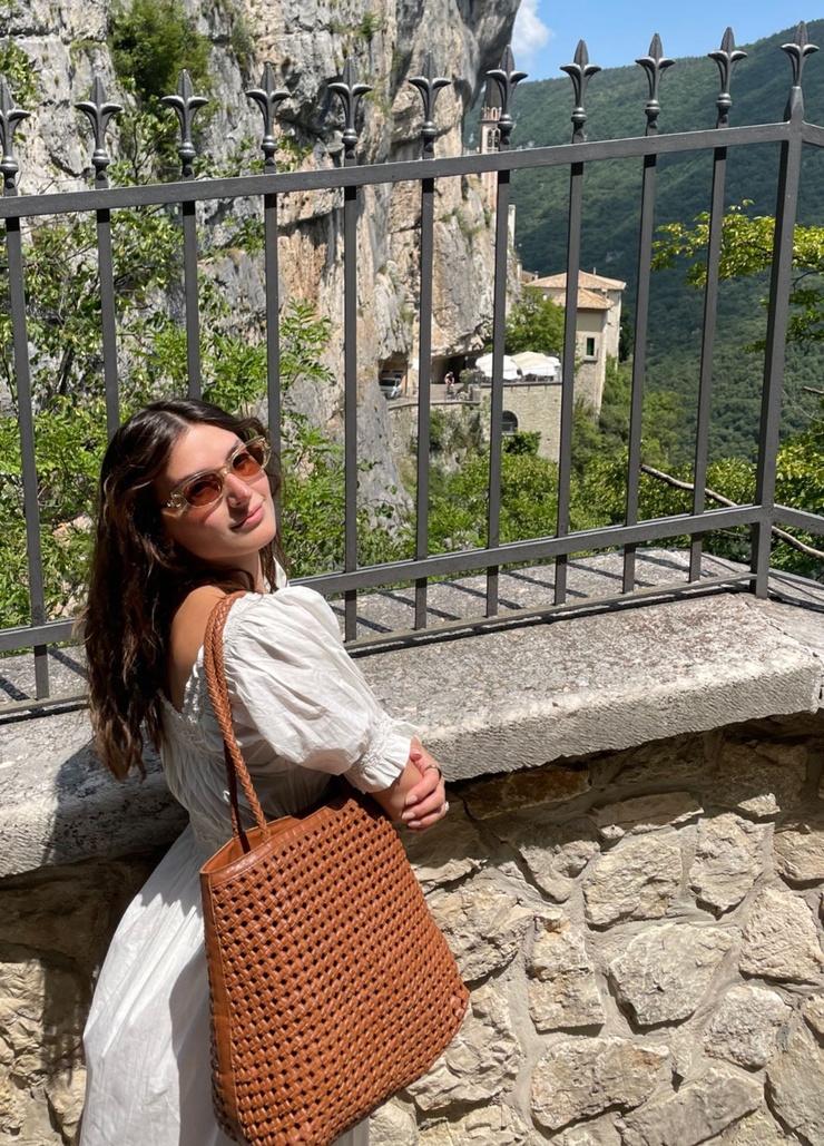 Jessica Clements