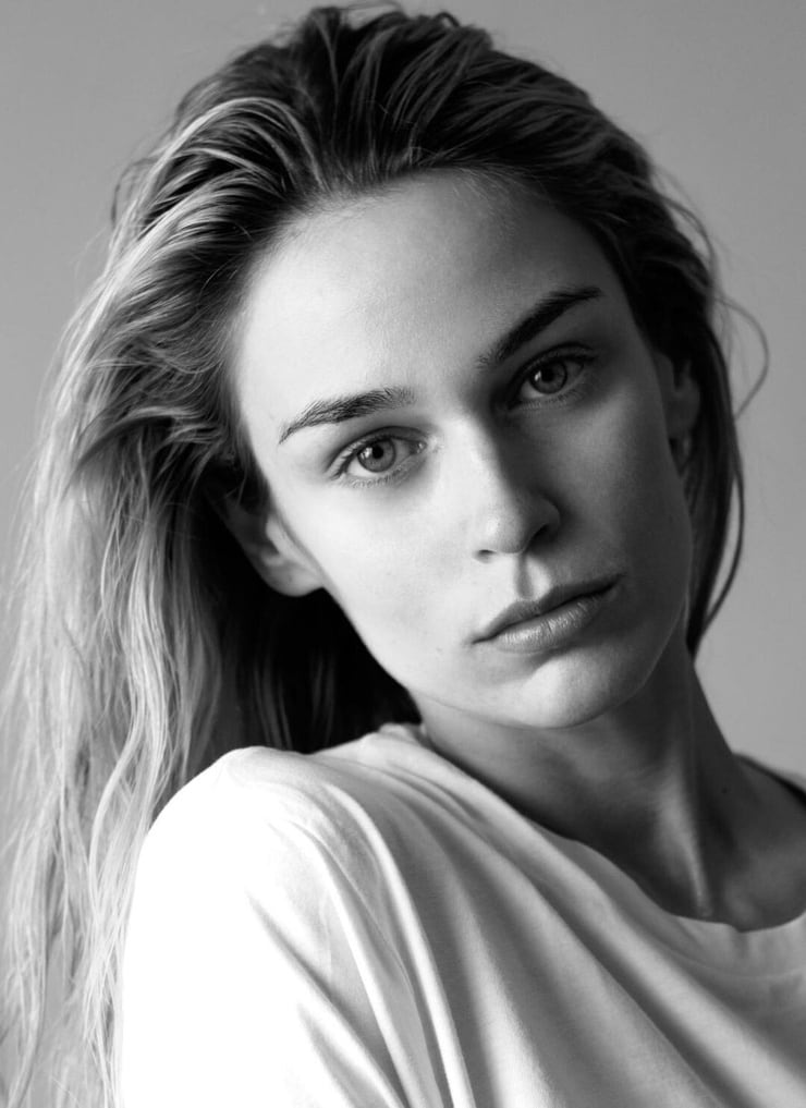 Tijana Nikolic Tijana Nikolic