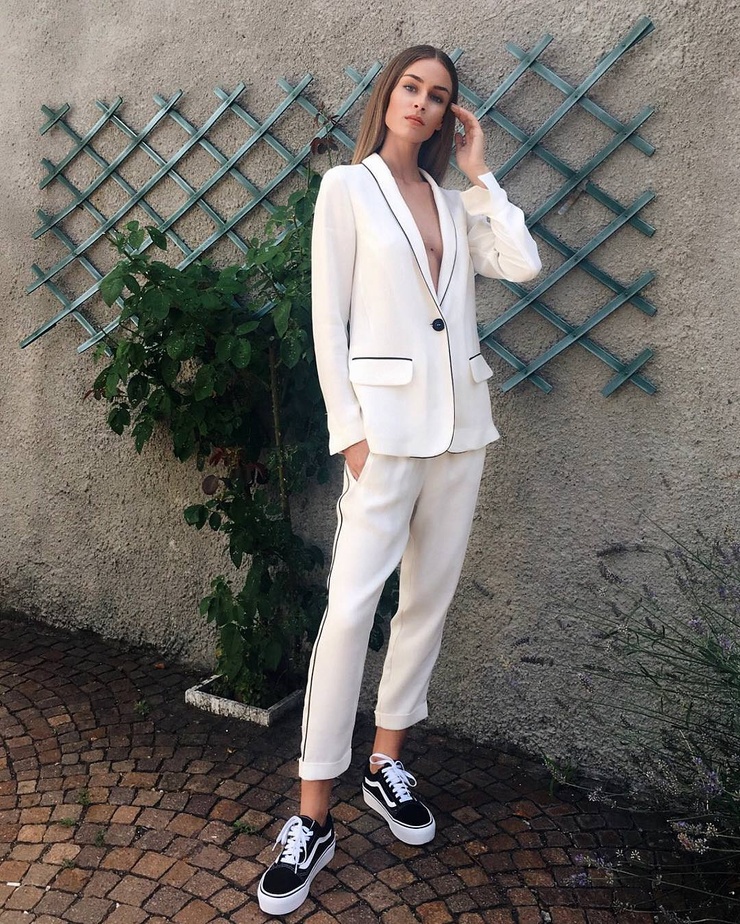 Tijana Nikolic Tijana Nikolic