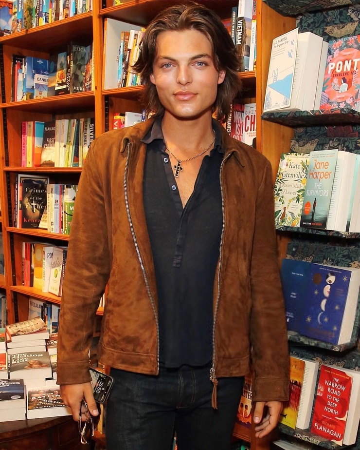 Damian Hurley Damian Hurley