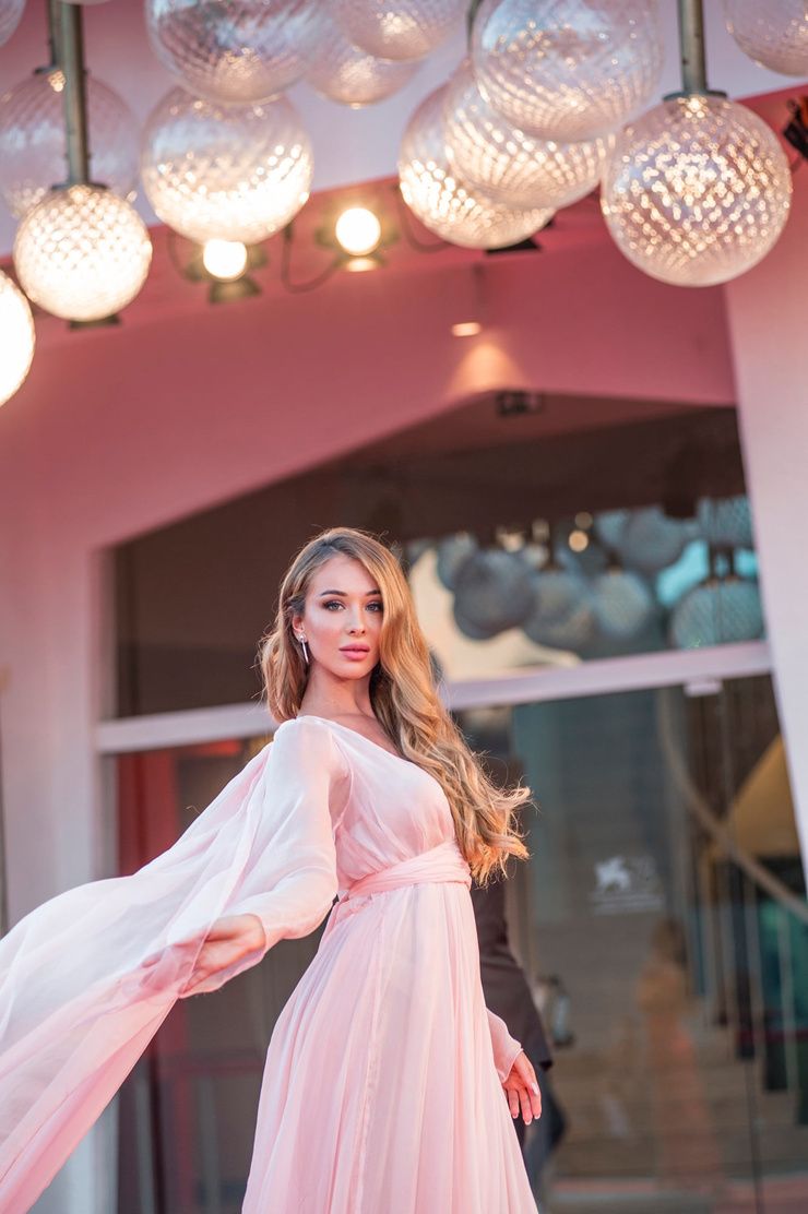 Erika Aurora.