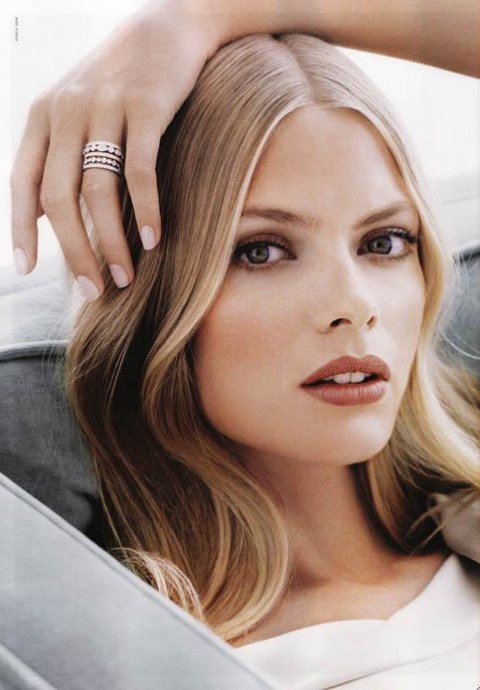 Julia Stegner Julia Stegner