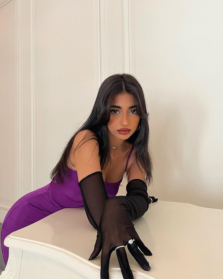 Iffat Marashi