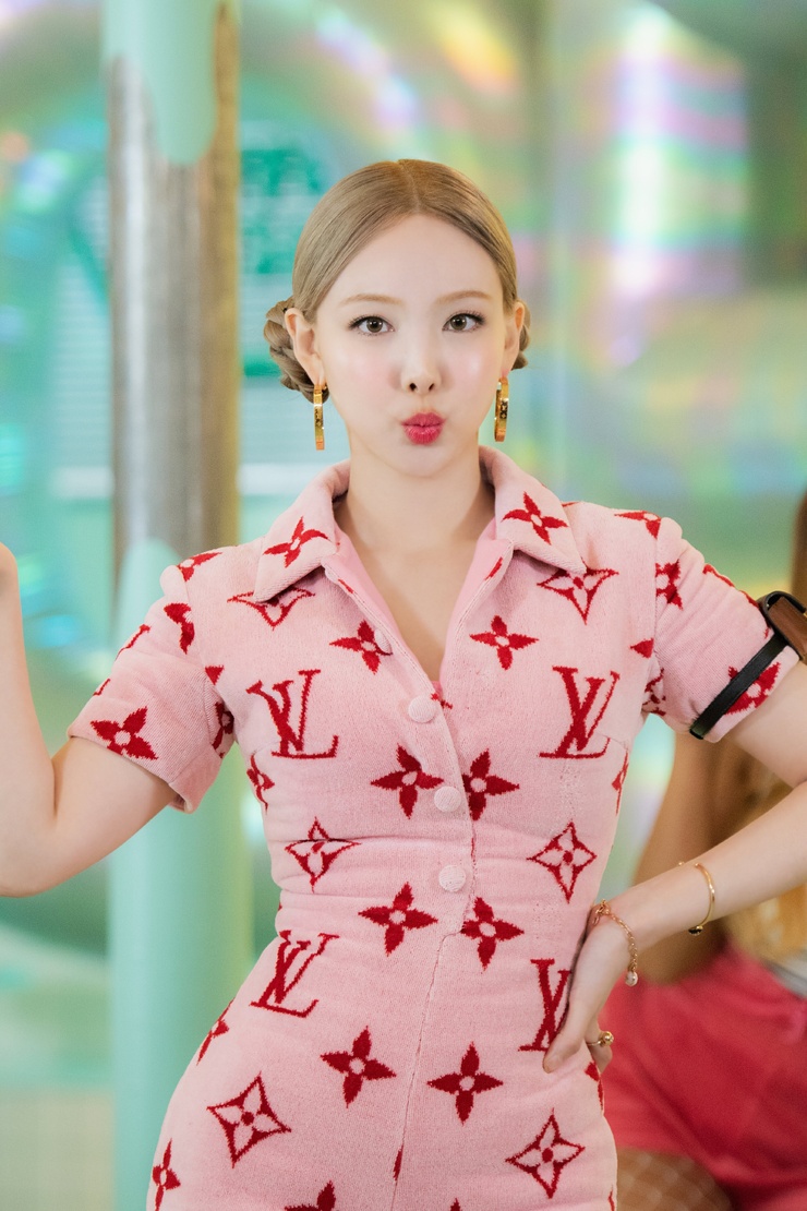 Im Nayeon