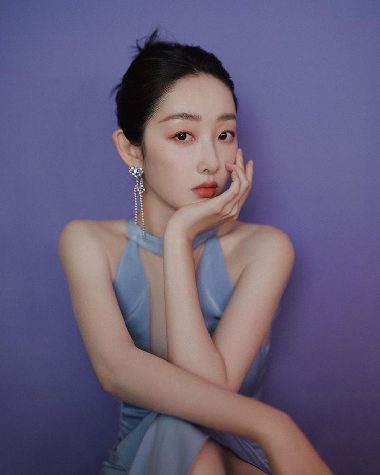 Mengjie Jiang Mengjie Jiang