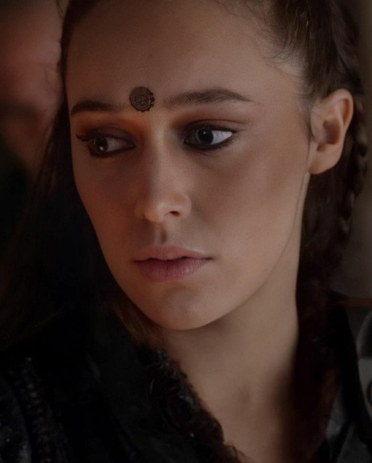 Picture of Alycia Debnam Carey