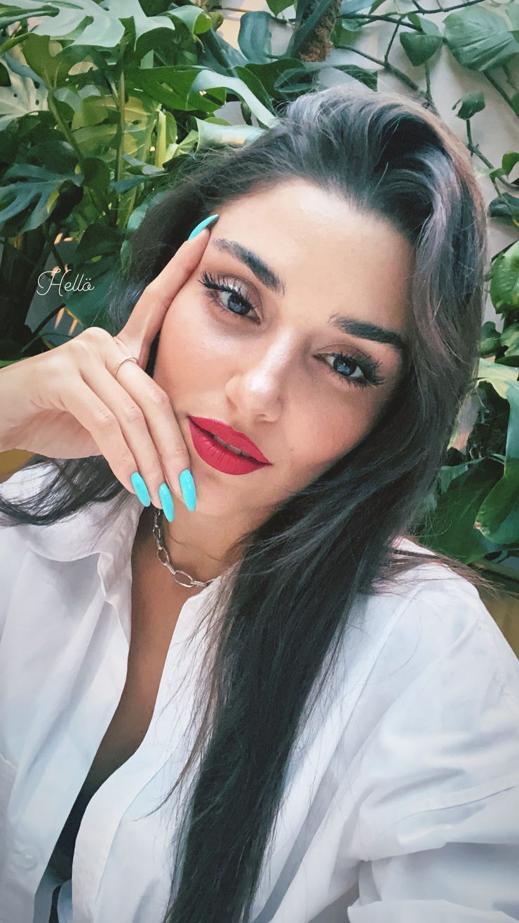 Hande Erçel Hande Erçel