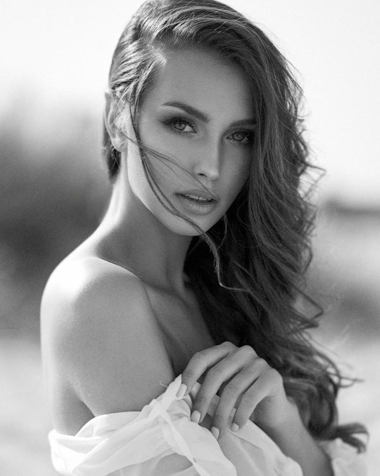 Ola Przywitowska.