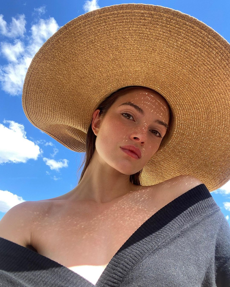 Eve Dumon