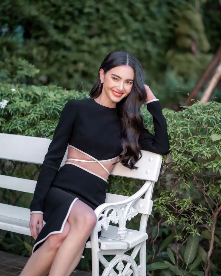 Davika Hoorne Davika Hoorne