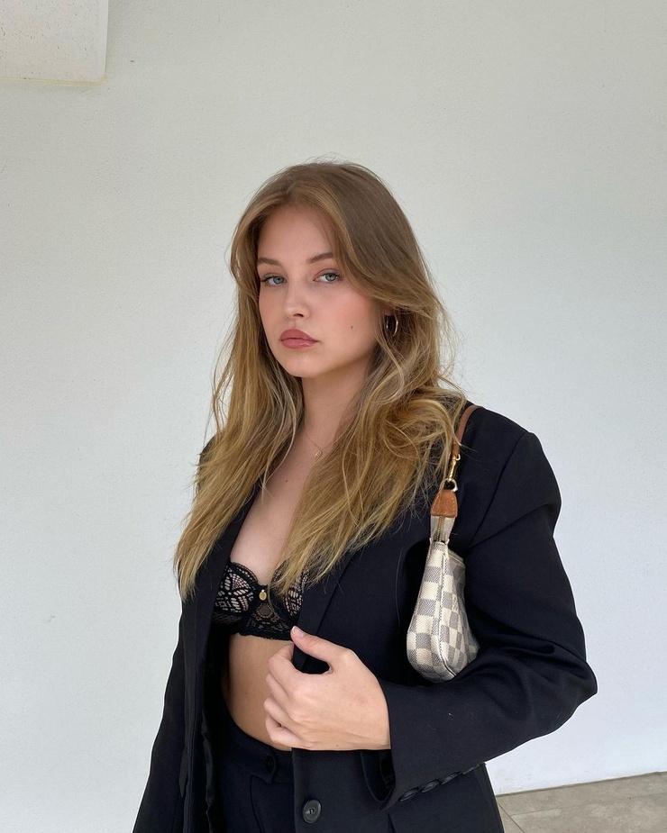 Picture Of Pam Grzeskowiak