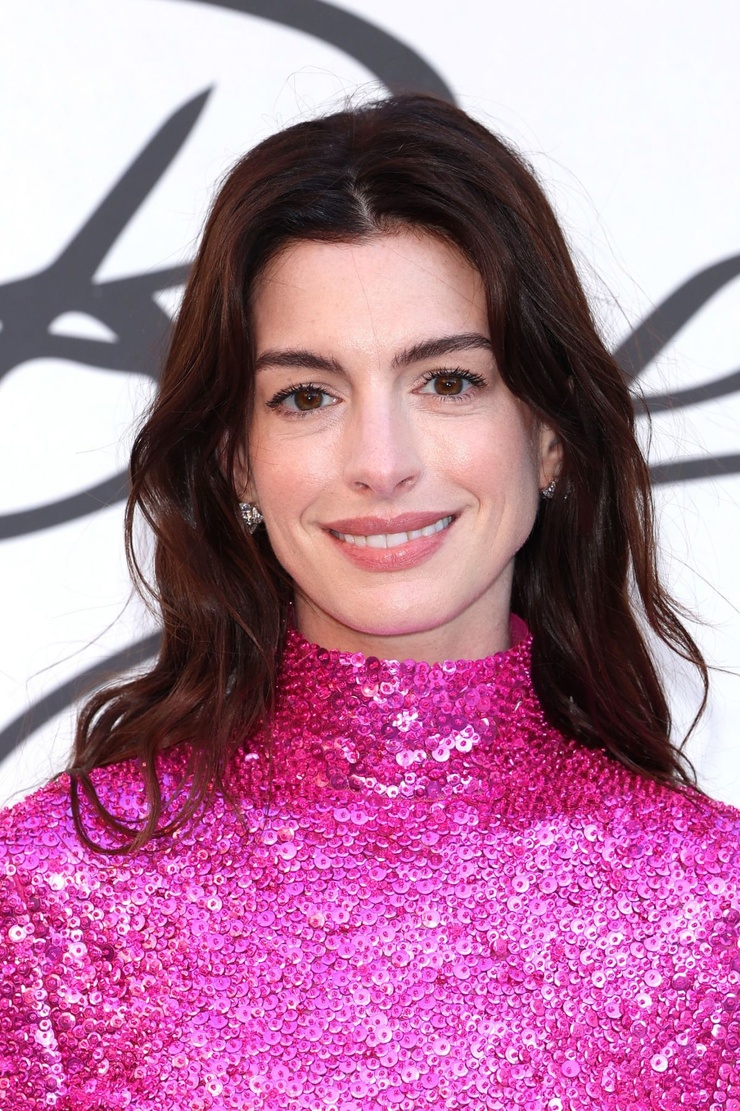 Anne Hathaway Anne Hathaway