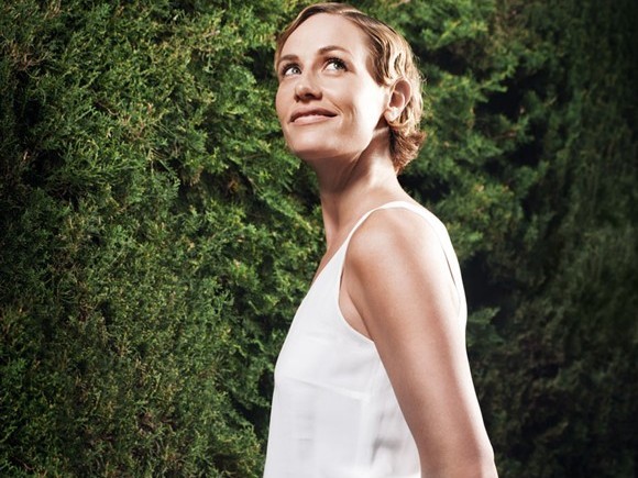 Cécile De France