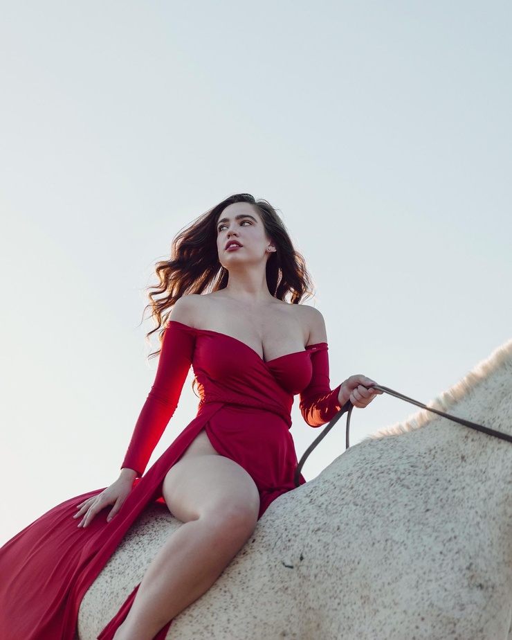 Stephanie Oustalet Stephanie Oustalet