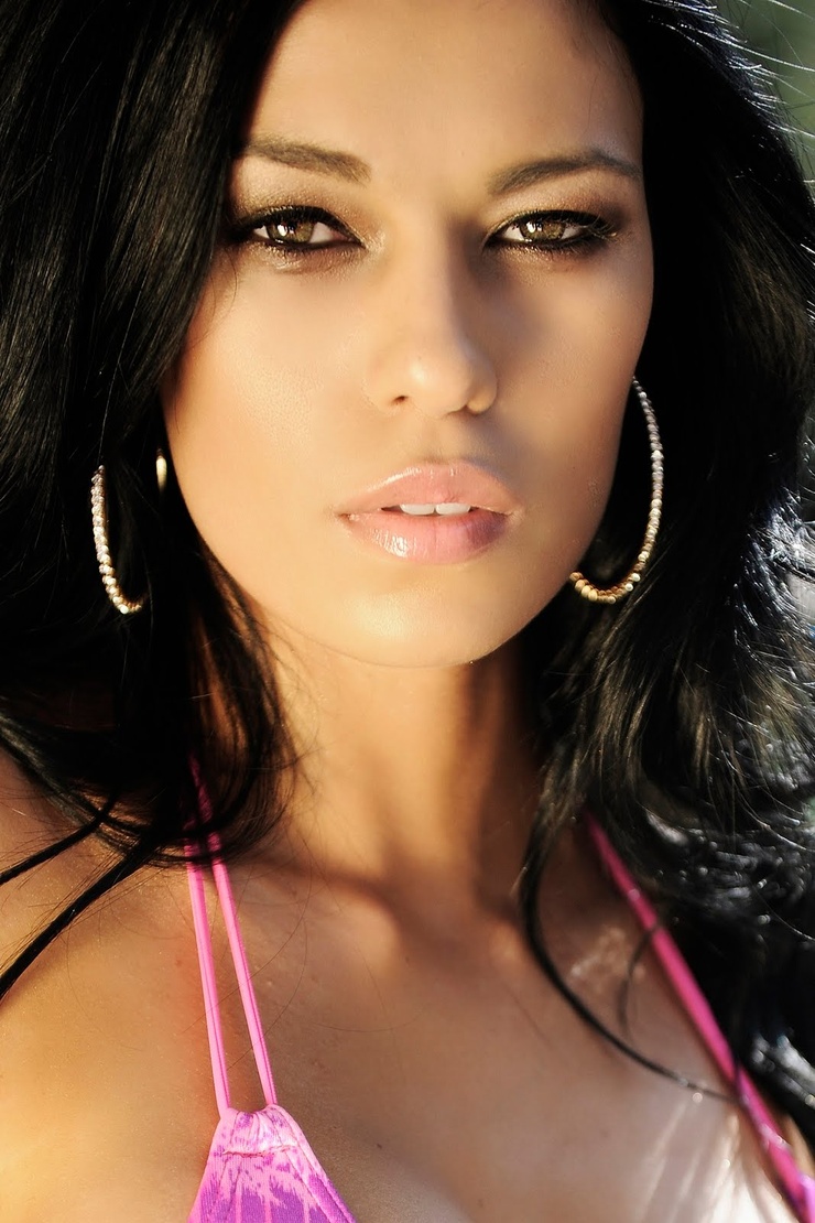 Riana Roberts Riana Roberts