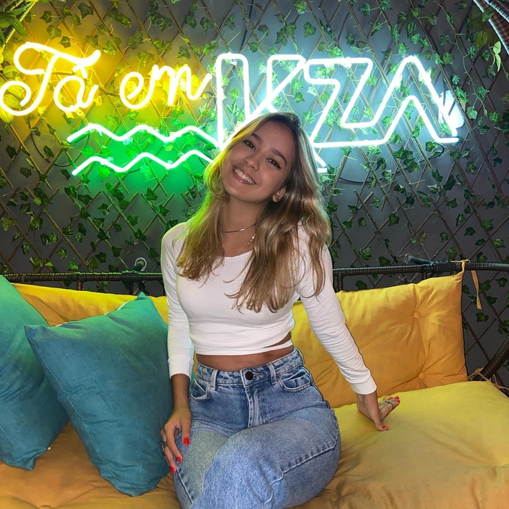Beatriz Cunha Beatriz Cunha