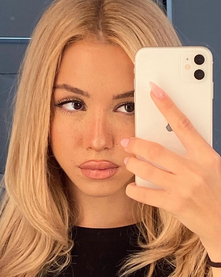 Zoe Stella Nikolaou