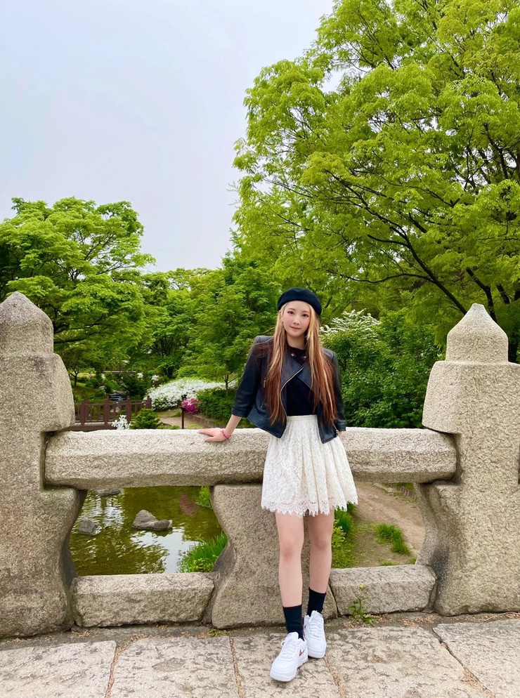Chaeyoung Lee