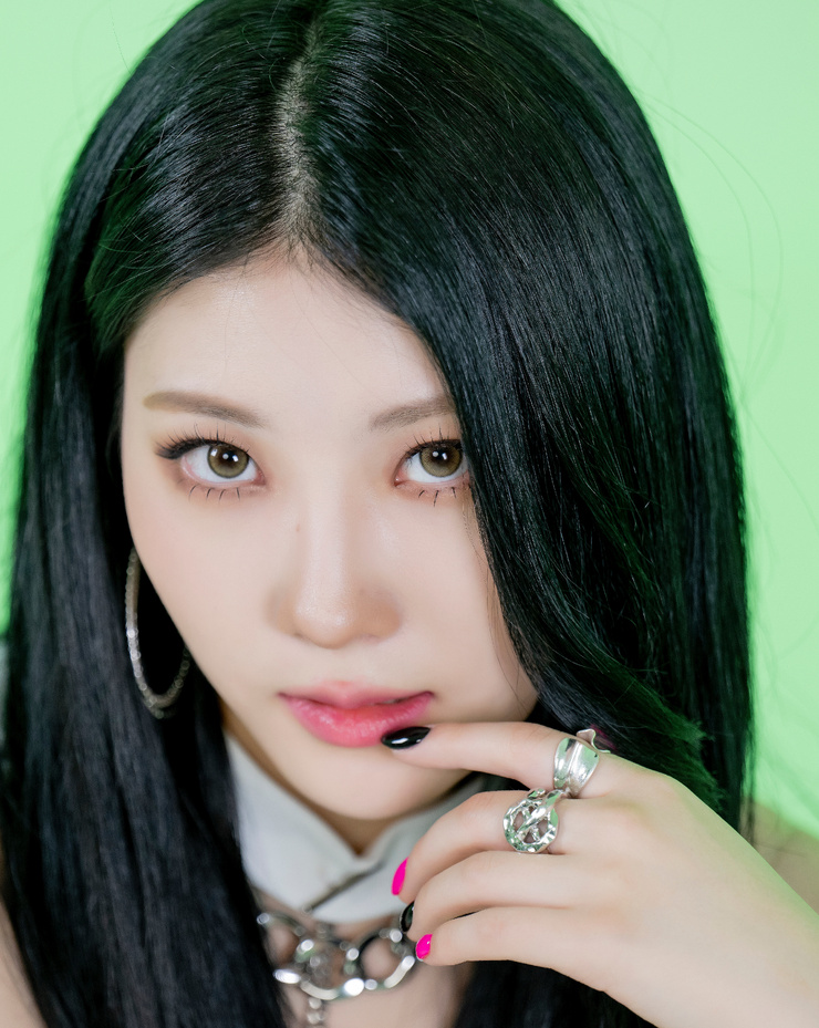 Chaeyoung Lee