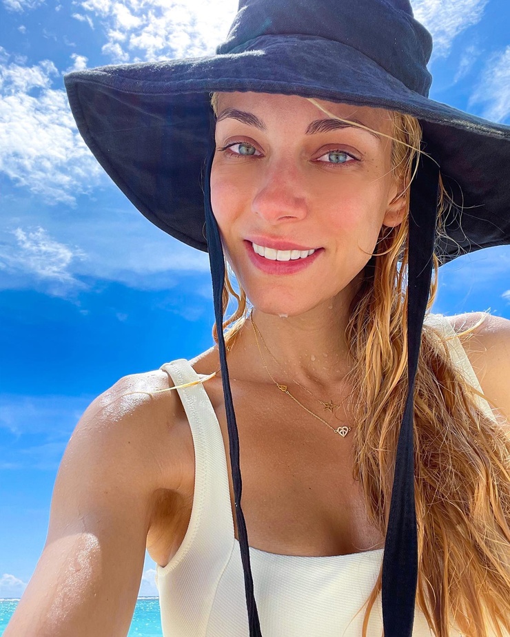 Doukissa Nomikou Doukissa Nomikou
