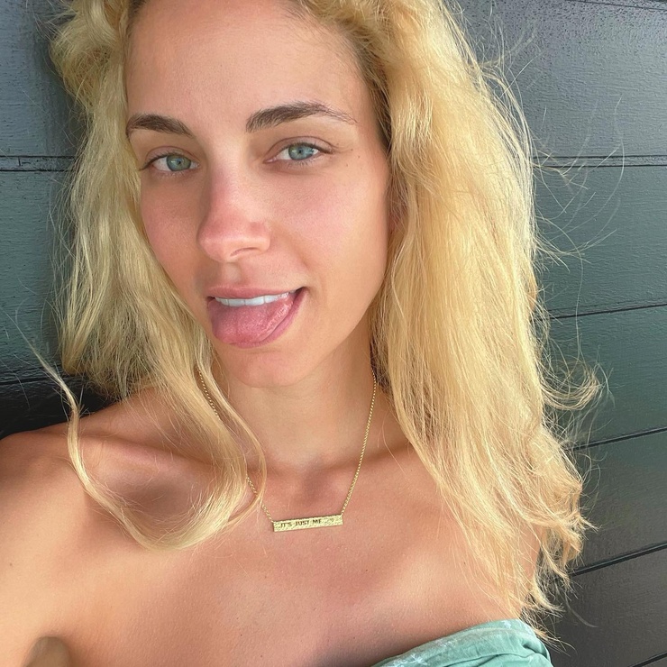 Doukissa Nomikou Doukissa Nomikou