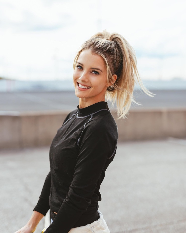 Lindsay Brewer Lindsay Brewer