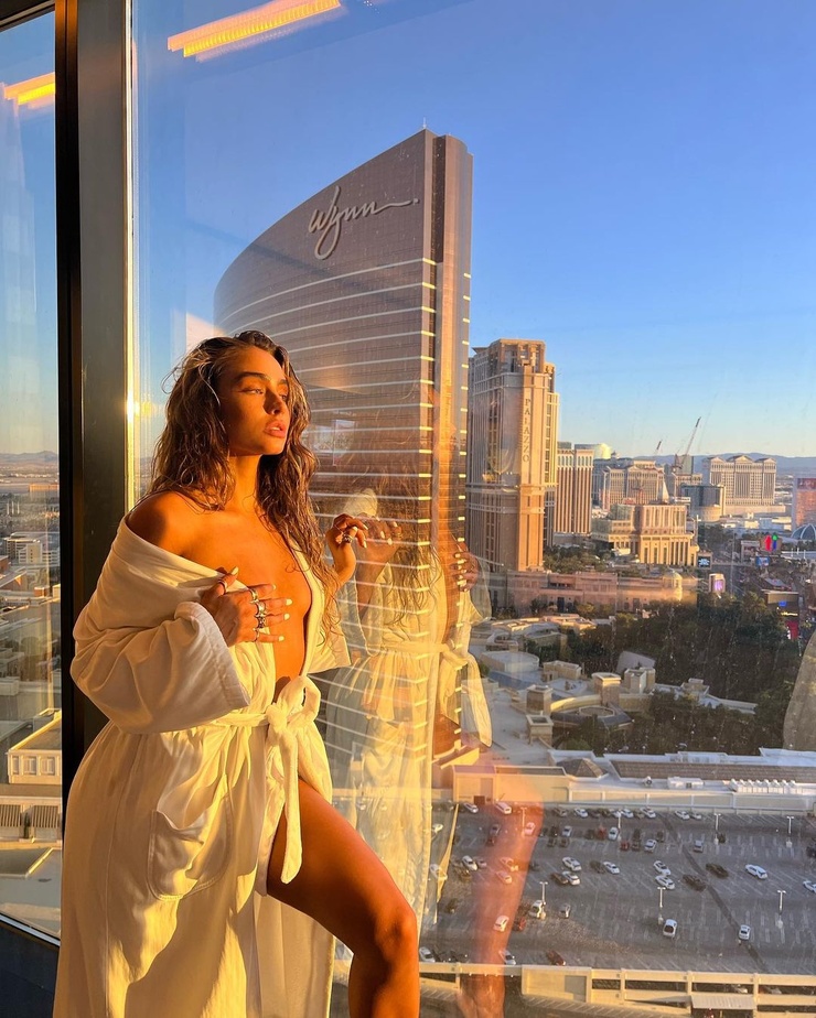 Sommer Ray