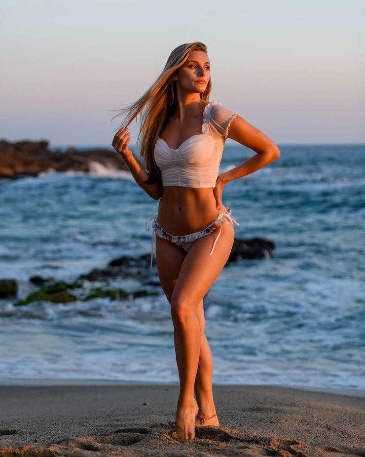 Julie Nichole Julie Nichole