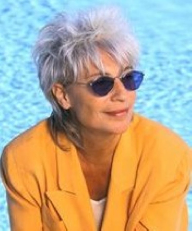 Catherine Lara
