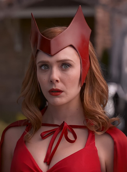 Wanda Maximoff / Scarlet Witch (Elizabeth Olsen)