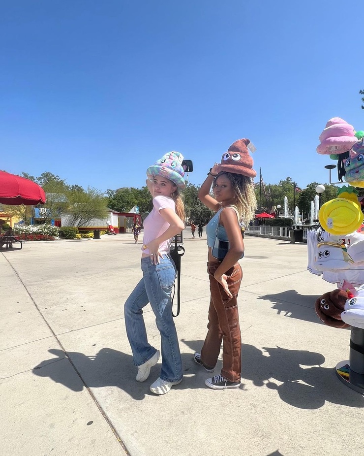 Lizzy Greene Lizzy Greene