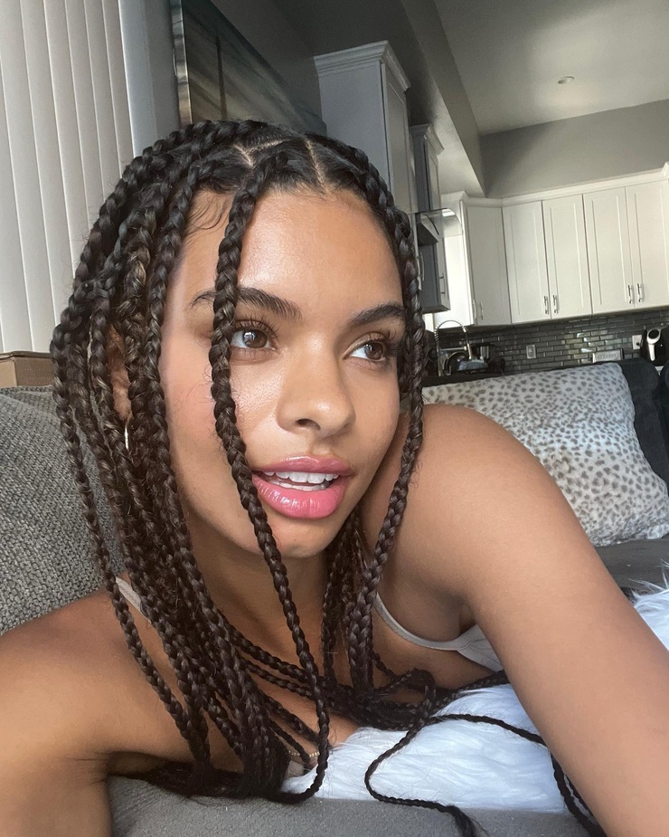 Ally Renee