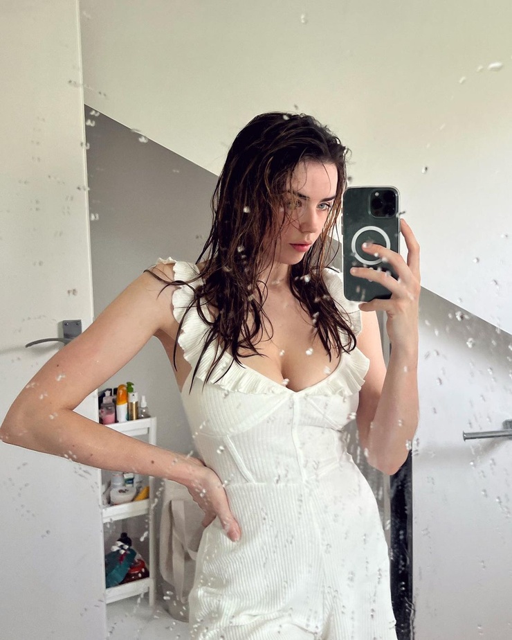 Danielle Sharp Danielle Sharp
