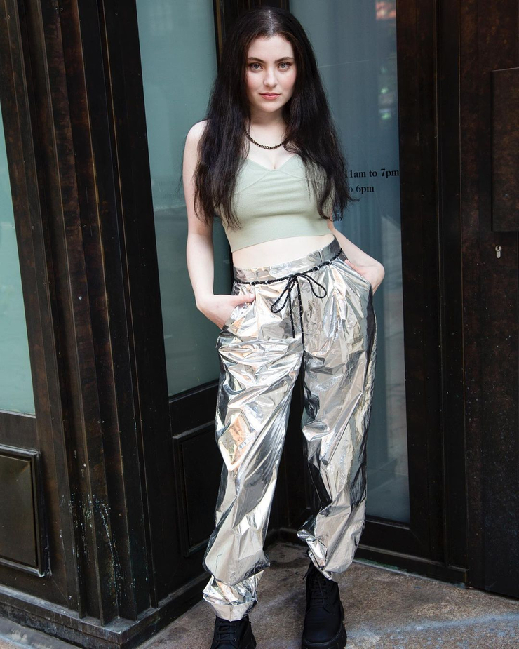 Lilla Crawford