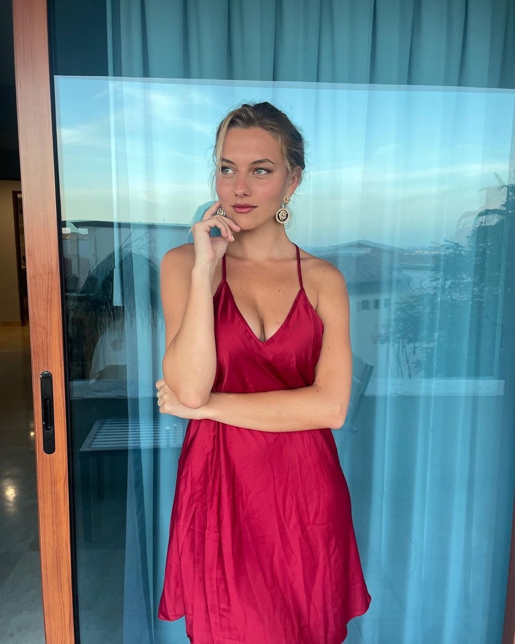 Ella Kernkamp