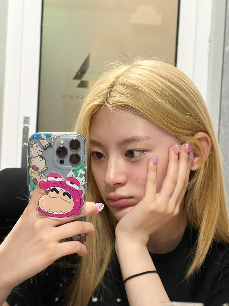 Seeun (STAYC)