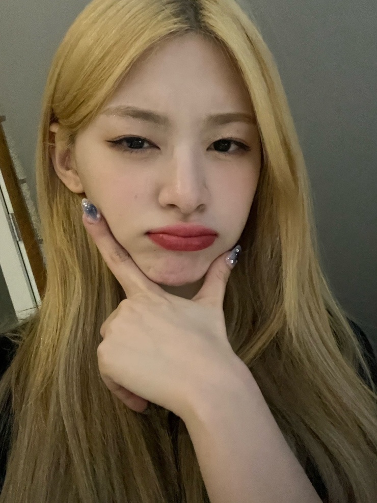 Seeun (STAYC)