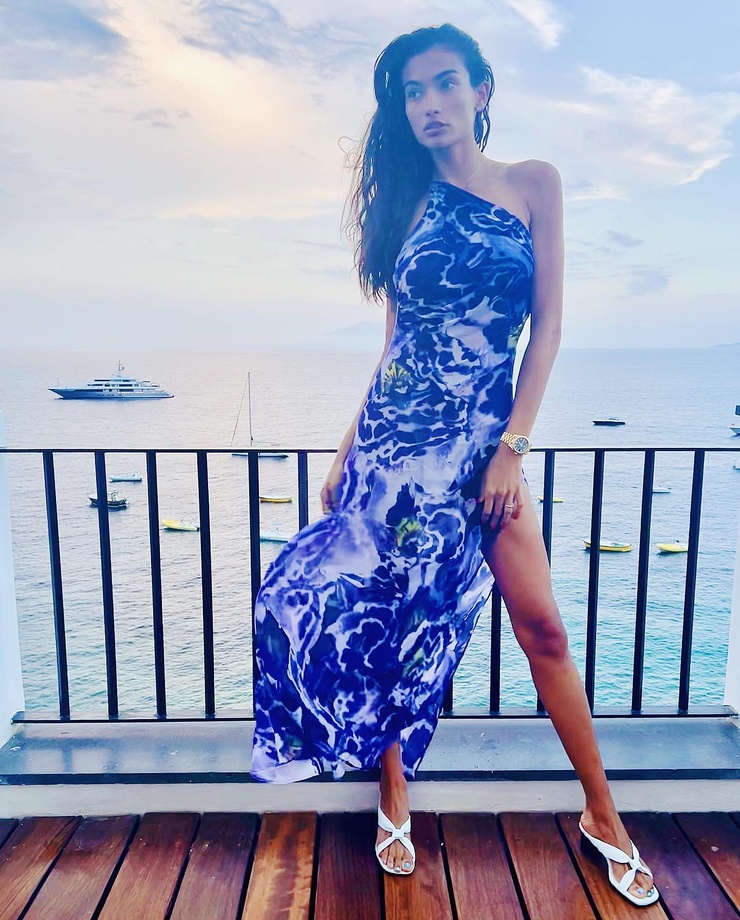 Kelly Gale