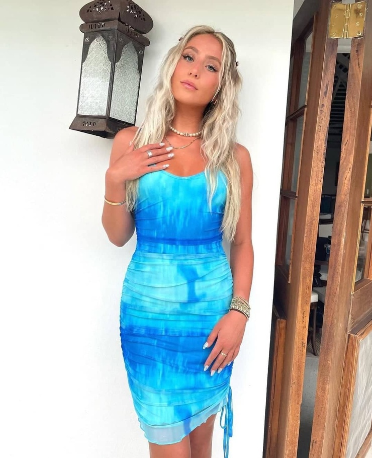 Alix Ashley