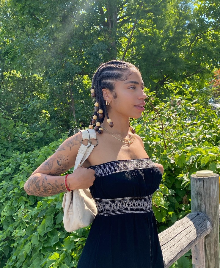 https://popularbio.com/venus-marquez/